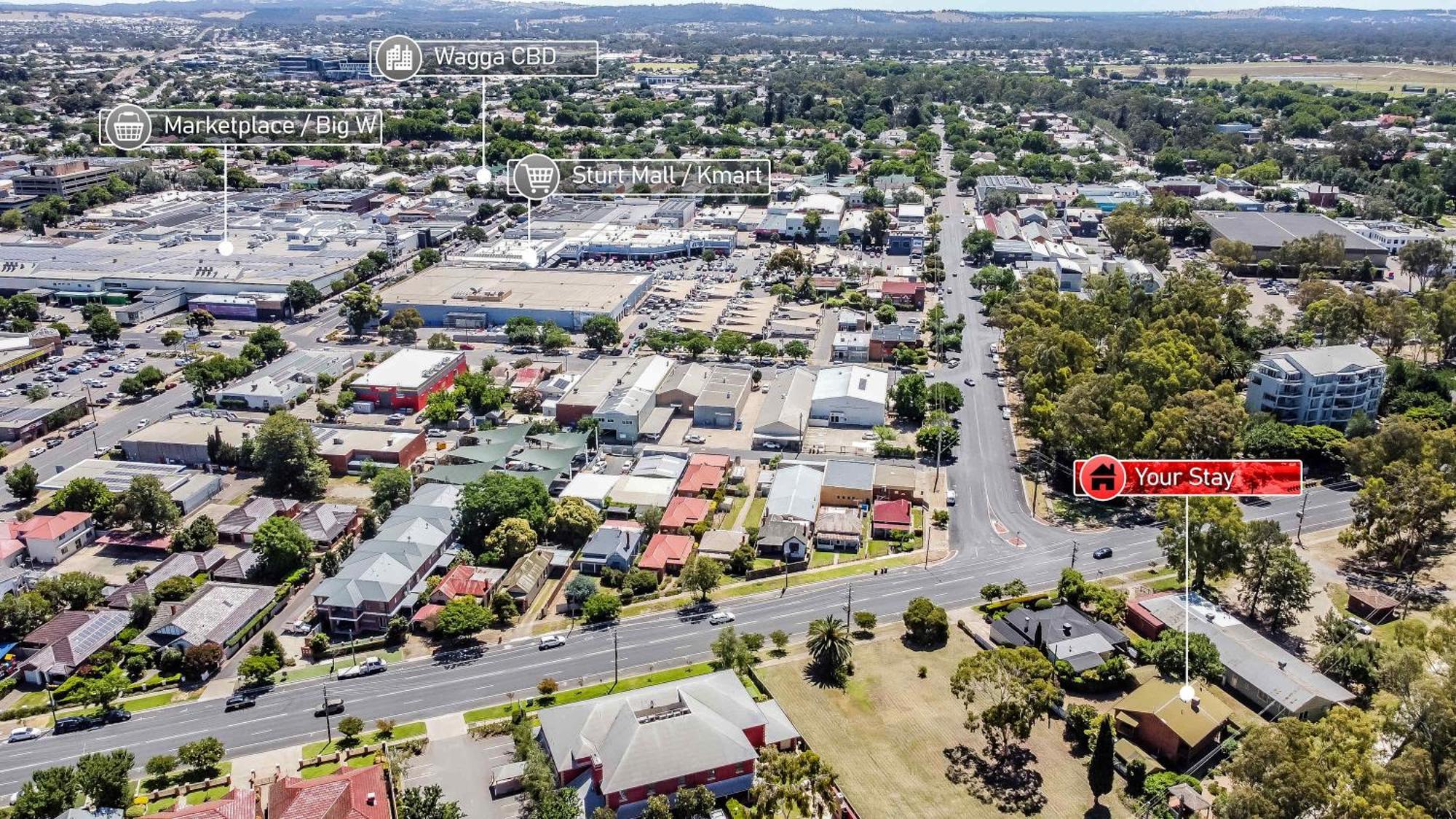 Central Riverside Apartment - Modern Convenience Wagga Wagga Bagian luar foto